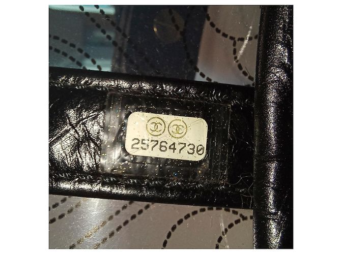 Chanel Bucket in pelle di vitello stropicciata nera e PVC Camellia Nero - vista 7