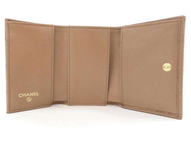 Cartera Chanel AP5075 Tri-Fold Beige - vista 4