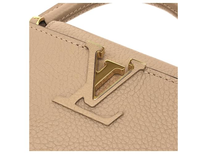 Borsa Louis Vuitton Capucines BB - vista 4