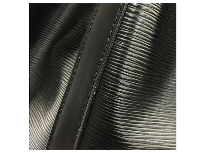 Borsa a Spalla Louis Vuitton Epi Noe Nero - vista 6