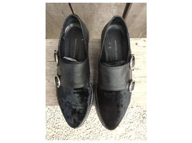 Autre Marque Mocassini Slack London in pelle nera e velluto con doppia fibbia - vista 3