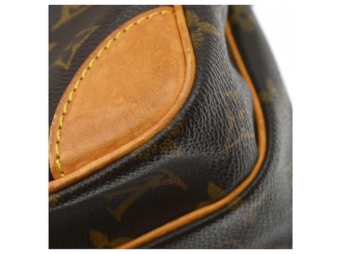 Louis Vuitton Amazone Monogram Canvas PM Marrone - vista 7