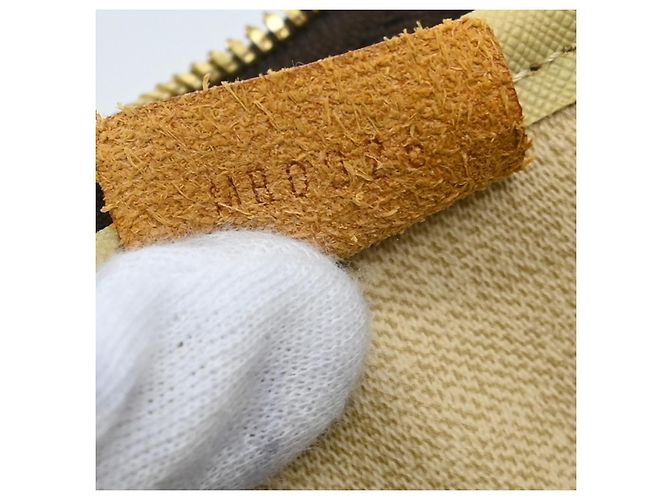 Louis Vuitton Deauville Monogram Canvas 34 Marrone - vista 5