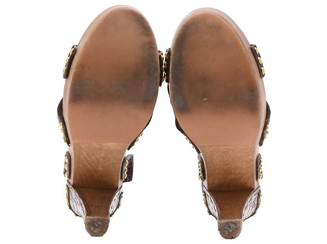 Sandali con platform Miu Miu in pelle marrone con stampa coccodrillo - vista 6