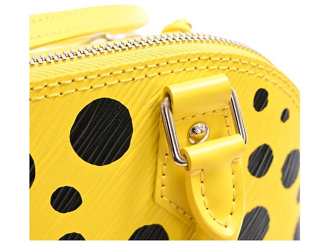 Borsa Louis Vuitton x Yayoi Kusama Alma BB in pelle Epi gialla Giallo Cammello - vista 9