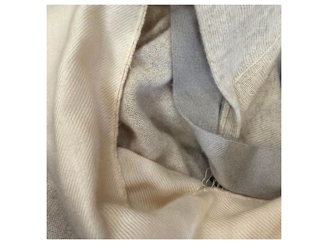 Loro Piana Cardigan mit Taillierung aus beigem Kaschmir - Ansicht 5