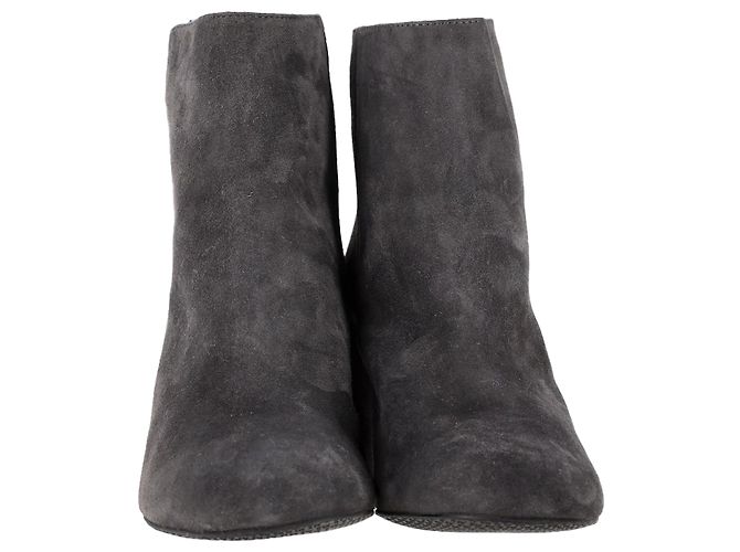 Stuart Weitzman Bacari Block-heel Ankle Boots aus grauem Wildleder - Ansicht 2