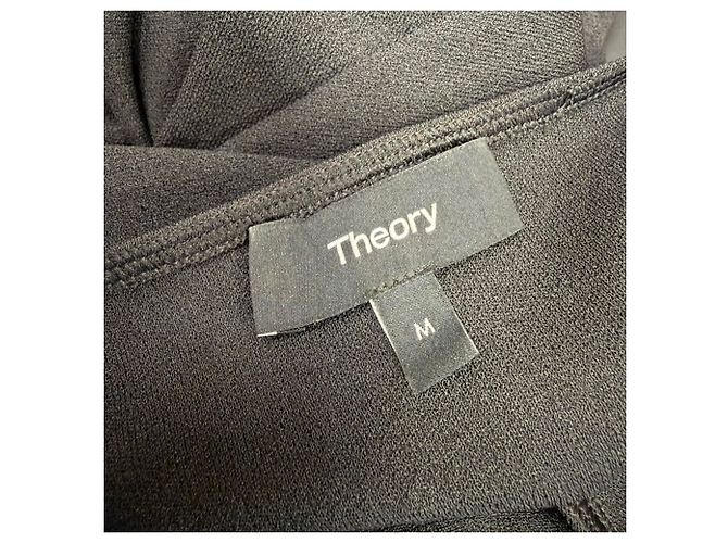 Theory Drape Tuck Midi Sheath Kleid aus schwarzem Polyester - Ansicht 4