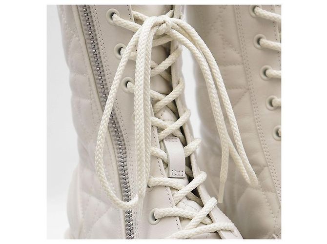 Christian Dior Cannage Lederstiefel Beige Roh - Ansicht 11