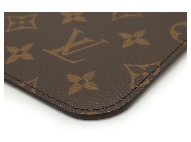 Pochette Louis Vuitton Neverfull Monogram Roja - vista 3