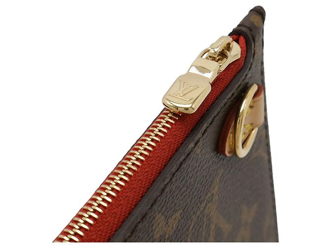 Pochette Louis Vuitton Neverfull Monogram Roja - vista 4