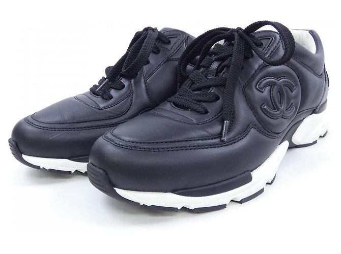 Timeless Chanel Sneaker aus Kalbsleder Schwarz - Ansicht 3
