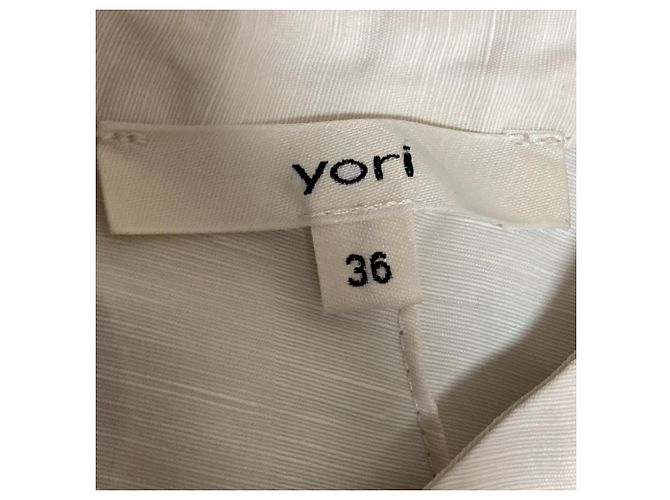 Autre Marque Kurze yori Bluse mit gerafften Puffärmeln Weiß Aus weiß - Ansicht 5
