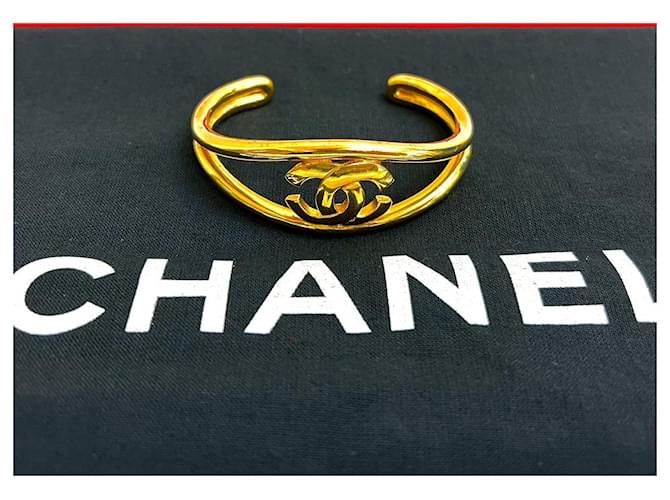 Timeless Bracciale rigido Chanel D'oro - vista 2
