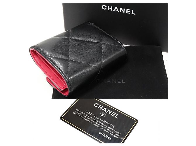 Chanel 19 Chanel CHANEL19 Cartera Pequeña de Piel de Cordero Negro - vista 2