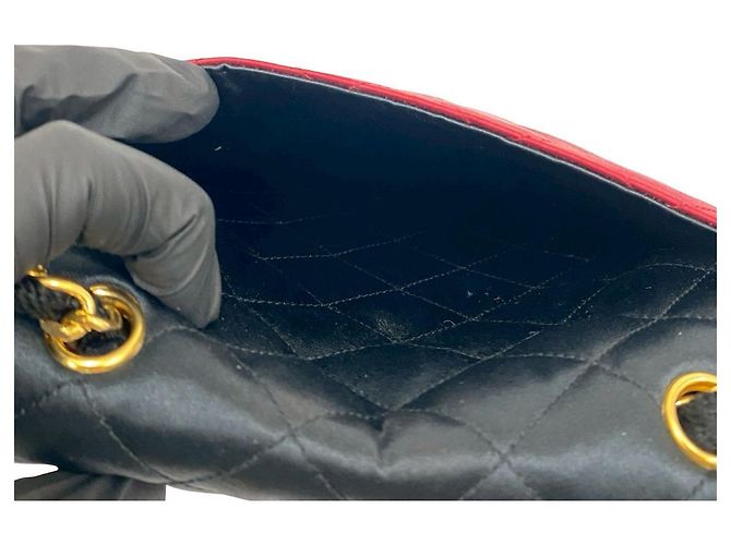Timeless Borsa a tracolla Chanel Matelasse Satin Nero Rosso - vista 11