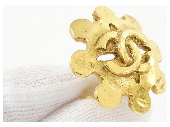 Timeless Chanel Vintage Ohrringe Golden - Ansicht 3
