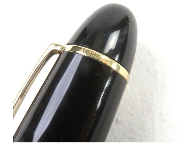 Pluma Estilográfica Montblanc Meisterstück Au750 Negro - vista 11