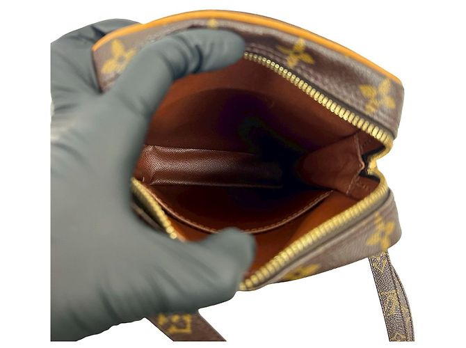 Borsa a tracolla Louis Vuitton Danube Monogram Marrone - vista 10