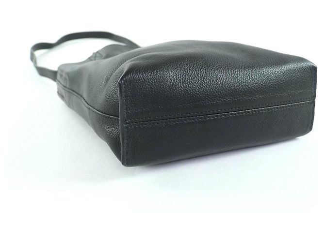 Apc A.P.C. Schultertasche aus schwarzem Leder - Ansicht 3