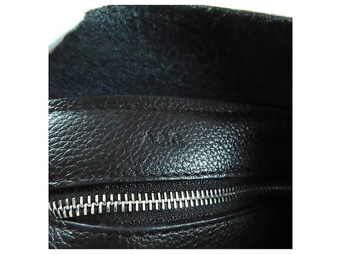 Apc A.P.C. Schultertasche aus schwarzem Leder - Ansicht 9
