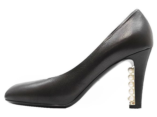 Timeless Chanel Perlenleder-Pumps Schwarz - Ansicht 5