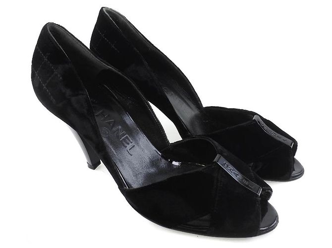 Timeless Décolleté in pelle Chanel Nero - vista 3