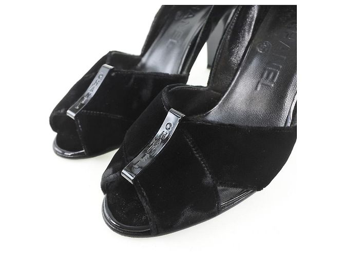 Timeless Décolleté in pelle Chanel Nero - vista 7