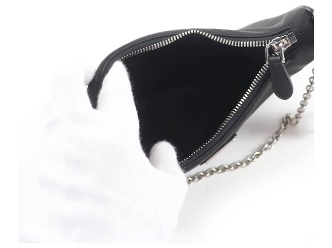 Prada Re-Edition Schultertasche Schwarz - Ansicht 8