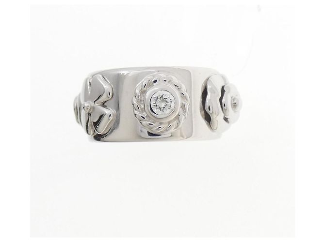 Timeless Anello Chanel Three Symbols 750 Oro Bianco e Diamante Argento - vista 2