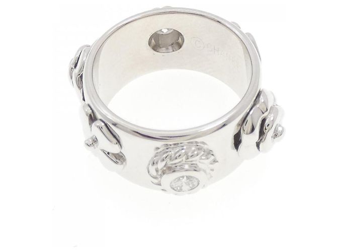 Timeless Anello Chanel Three Symbols 750 Oro Bianco e Diamante Argento - vista 3