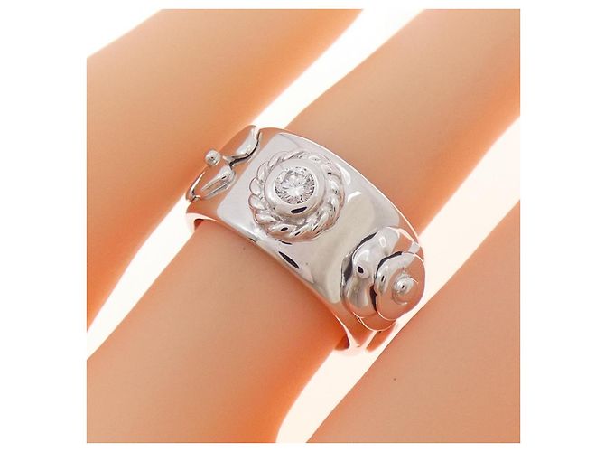 Timeless Anello Chanel Three Symbols 750 Oro Bianco e Diamante Argento - vista 5