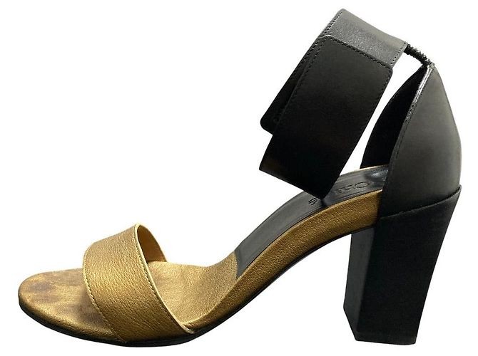 Chloé Sandali in pelle Chloe Nero D'oro Bronzo - vista 3
