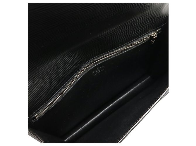 Pochette Seliere Dragonne Epi Louis Vuitton Clutch Bag Nero - vista 6