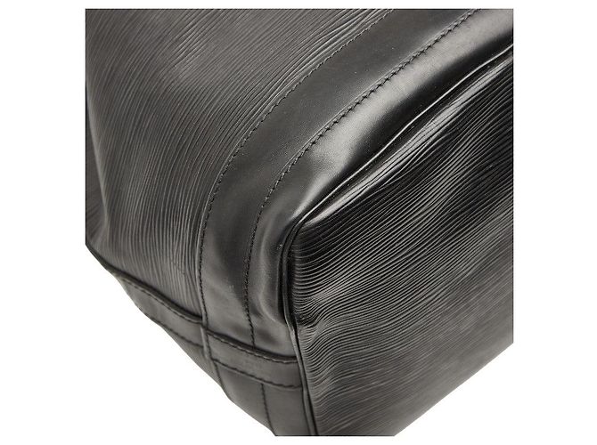 Borsa a tracolla Louis Vuitton Noe in pelle Epi Nero - vista 5