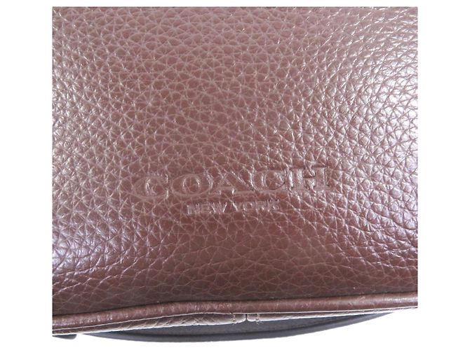 COACH Warner Cross Sling Borsa a tracolla in pelle granulata raffinata Marrone - vista 11