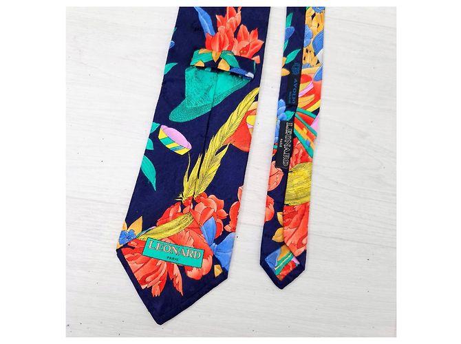 Leonard Paris cravatta in seta con stampa cappelli e fiori Multicolore - vista 5
