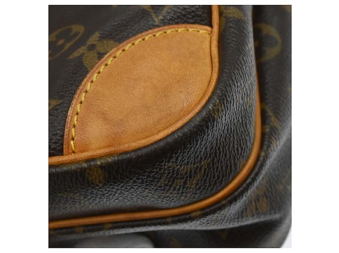 Louis Vuitton Nil Messenger Monogram Canvas 28 Marrone - vista 7
