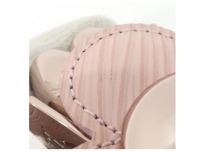 Louis Vuitton Epi Picture Holder Vivienne Pink - view 6