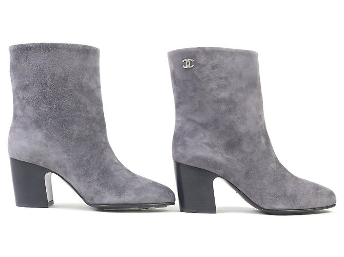 Timeless Stivaletti in scamosciato Chanel COCO Mark Marrone - vista 4