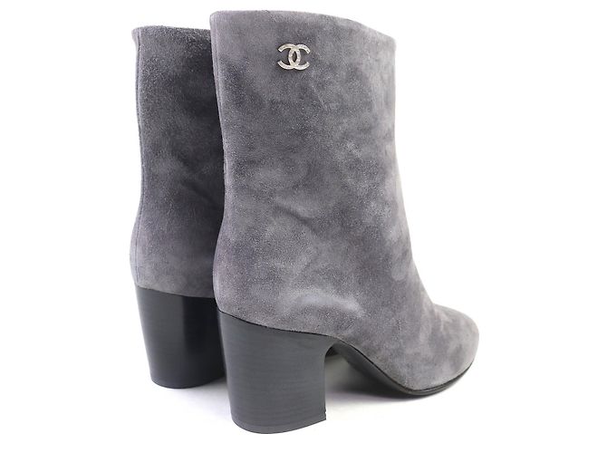 Timeless Stivaletti in scamosciato Chanel COCO Mark Marrone - vista 7