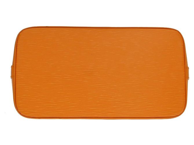 Louis Vuitton Alma Epi Leather PM Arancione - vista 3