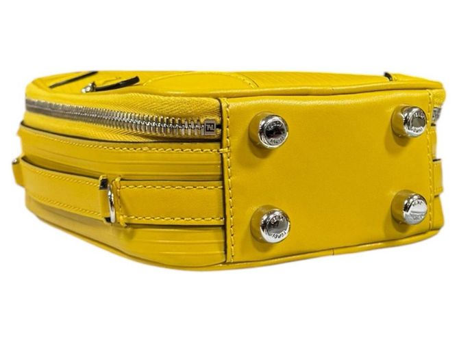 Mini borsa a tracolla Fendi Travel Giallo - vista 6