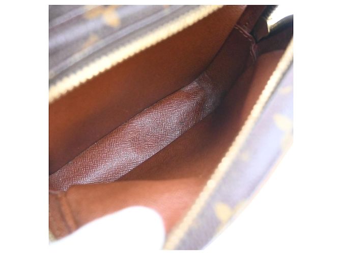Louis Vuitton Amazone Monogram Canvas PM Marrone - vista 3
