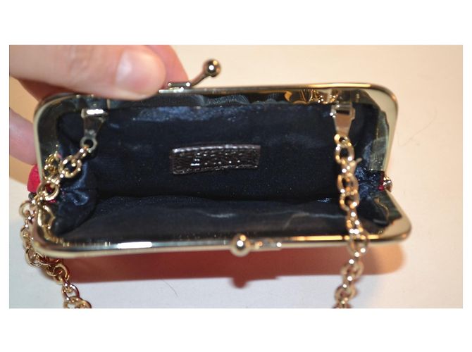 Pochette DKNY in tessuto rosso logata con catena dorata - vista 4