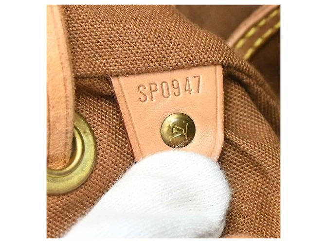 Louis Vuitton Montsouris Monogram Canvas MM Marrom - vista 5