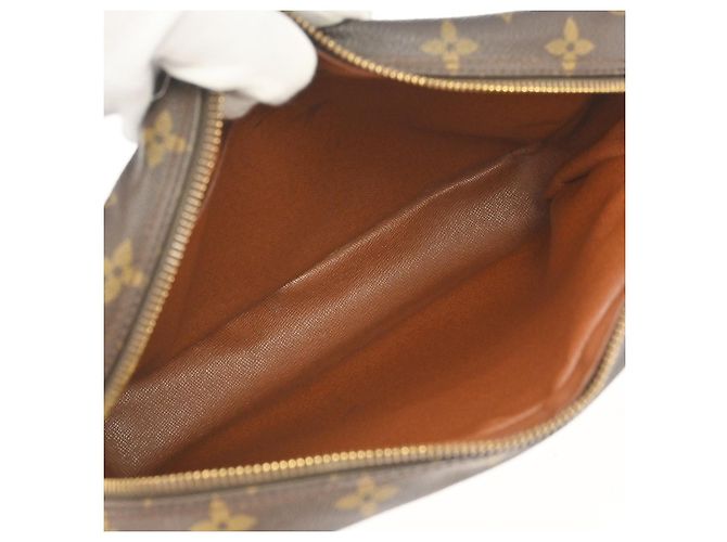 Louis Vuitton Trocadero Monogram Canvas 27 Marrone - vista 3