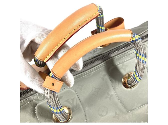 Louis Vuitton Monogram Titanium Keepall Bandoulière 50 Marrone - vista 9