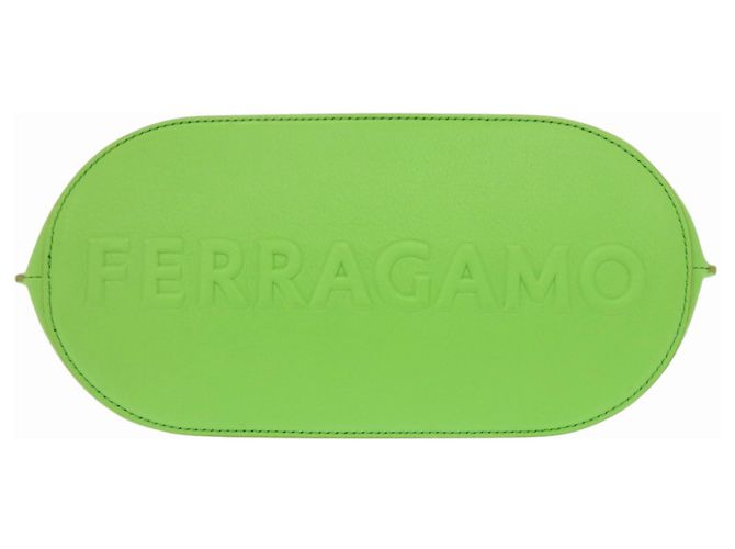 Clutch in pelle verde Salvatore Ferragamo - vista 6
