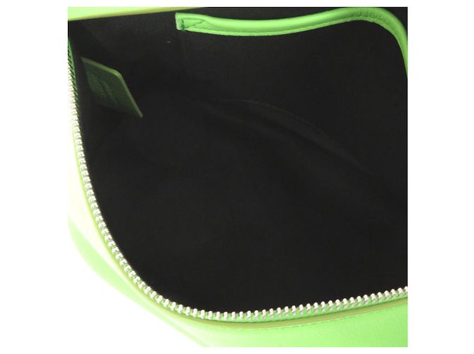 Clutch in pelle verde Salvatore Ferragamo - vista 7
